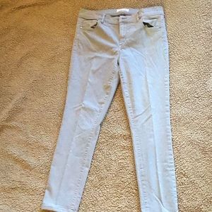 Loft size 29/8 gray skinny crop pants. 97% cotton 3% spandex
